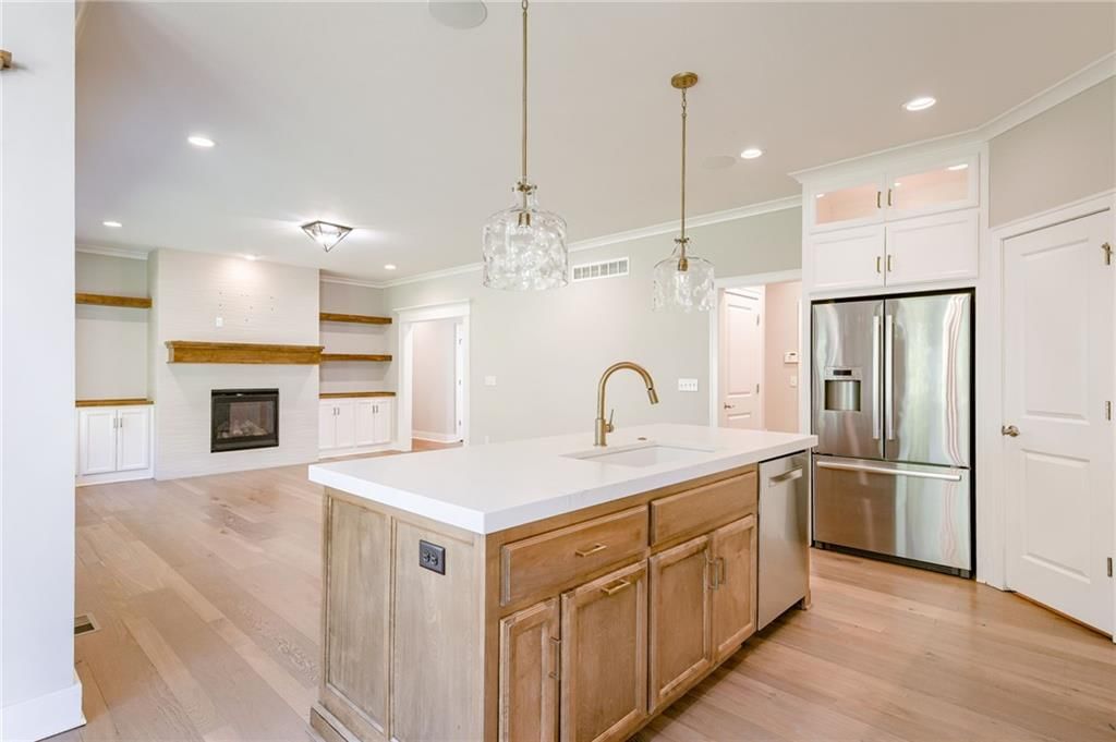 Photo 12 of 49 - 4620 W 70th Street