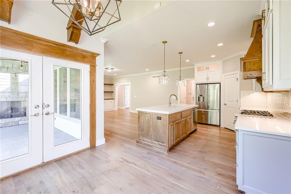 Photo 15 of 49 - 4620 W 70th Street