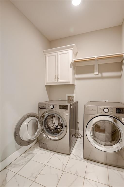 Photo 20 of 49 - 4620 W 70th Street