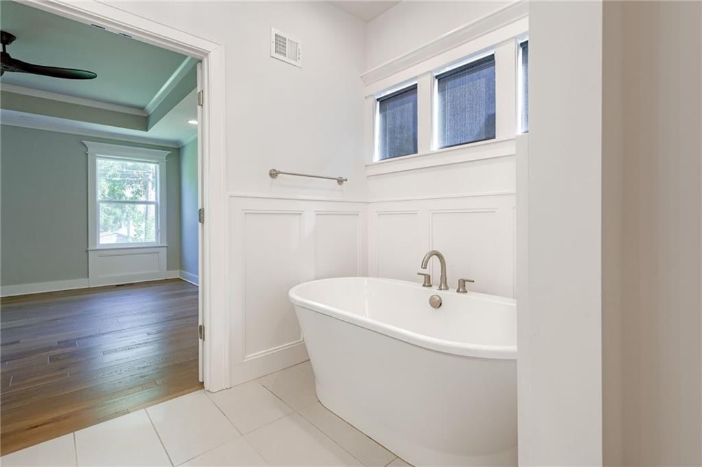 Photo 24 of 49 - 4620 W 70th Street