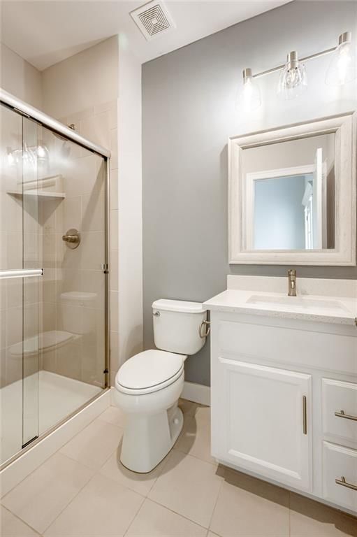 Photo 28 of 49 - 4620 W 70th Street