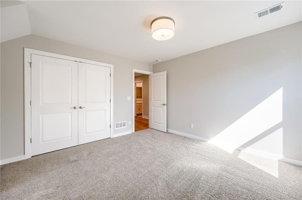 Photo 32 of 49 - 4620 W 70th Street