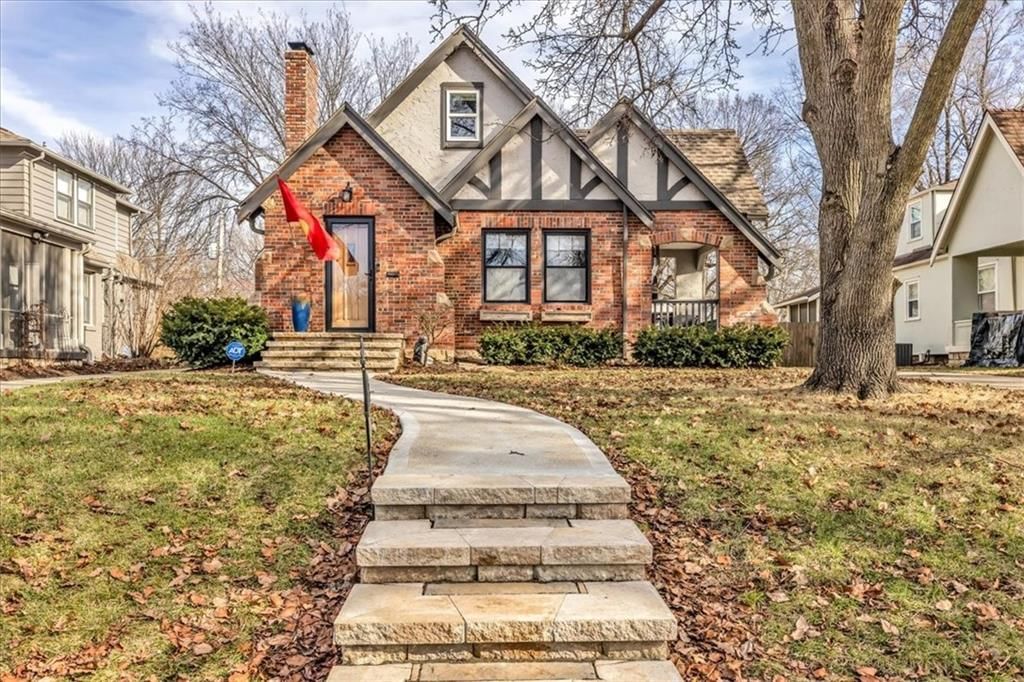 7547 Grand Avenue, Kansas City, MO