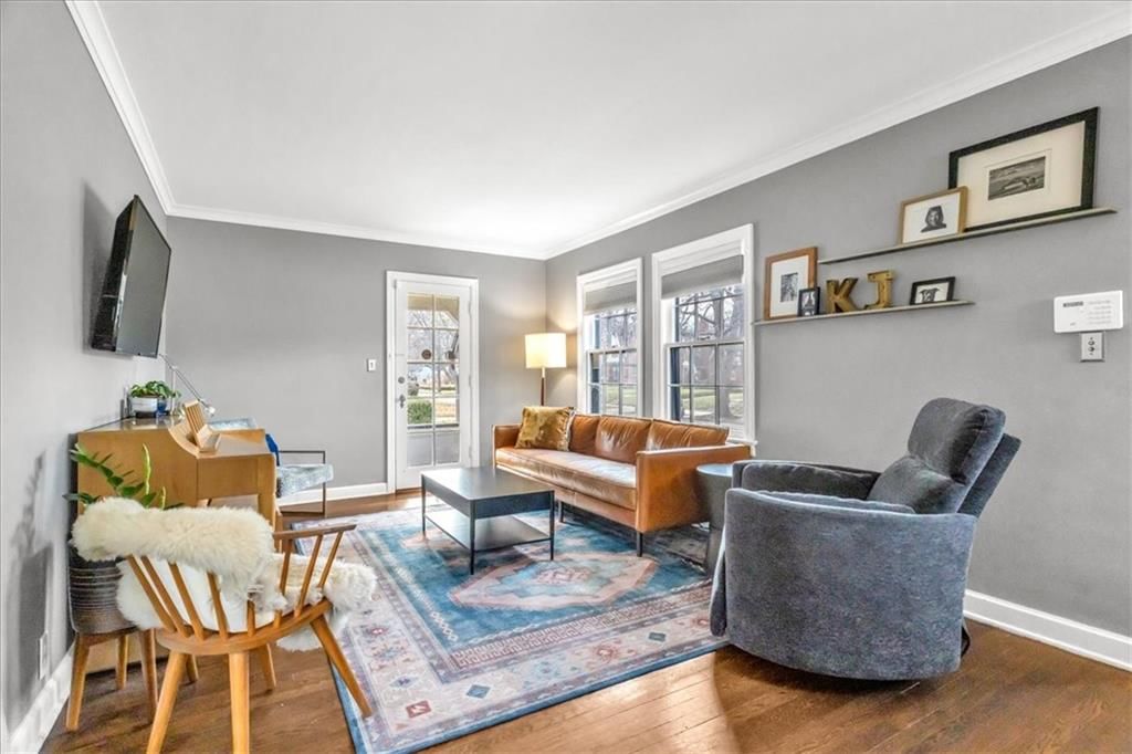 7547 Grand Avenue — photo 4