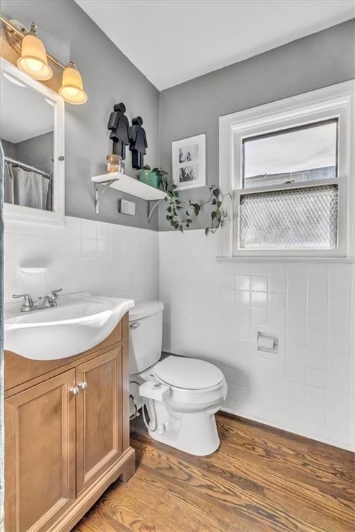 7547 Grand Avenue — photo 13