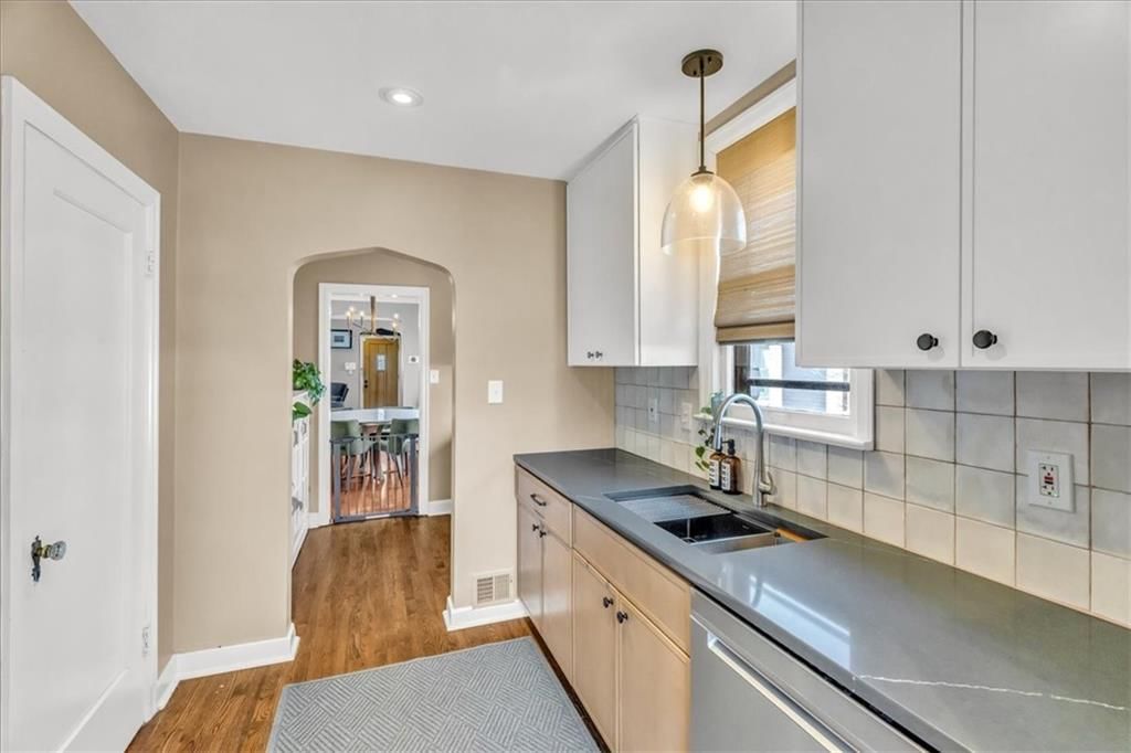 7547 Grand Avenue — photo 22