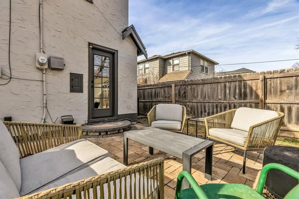 7547 Grand Avenue — photo 32