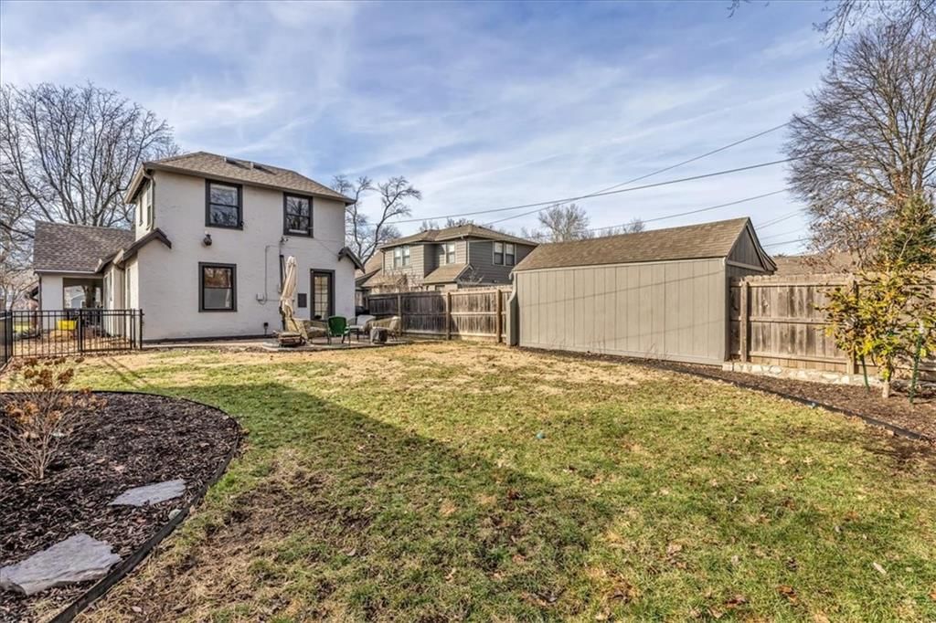 7547 Grand Avenue — photo 35