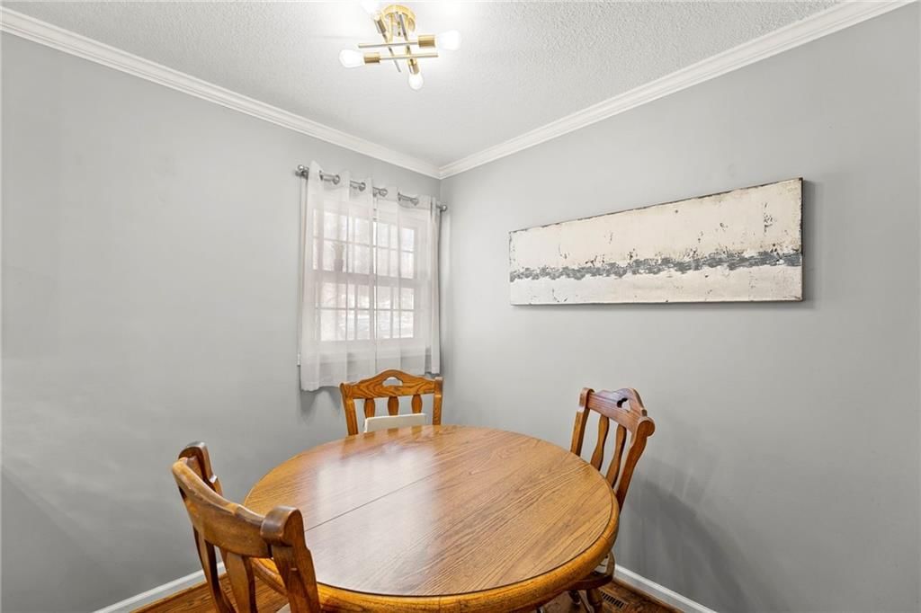 11601 WORNALL Road — photo 14