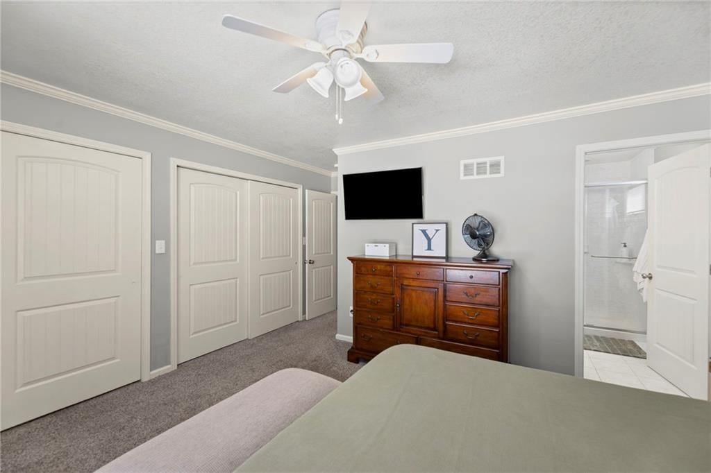11601 WORNALL Road — photo 21