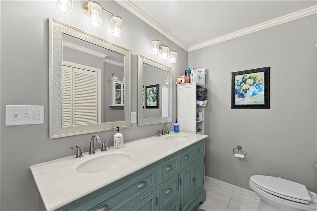 11601 WORNALL Road — photo 23