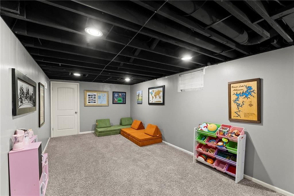 11601 WORNALL Road — photo 36