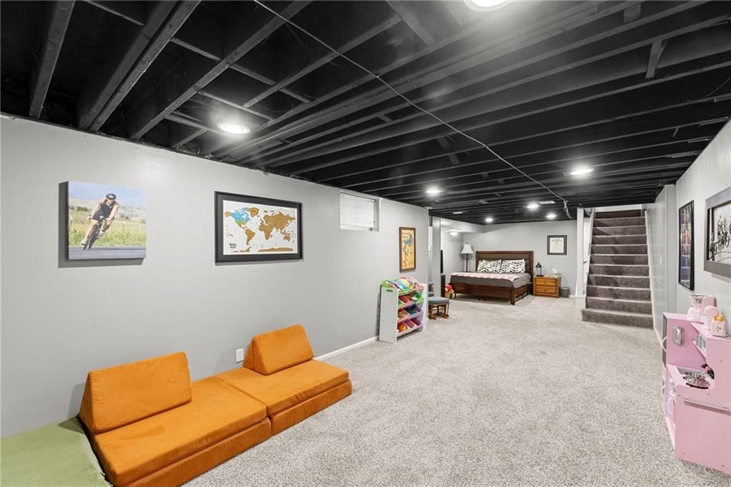 11601 WORNALL Road — photo 37