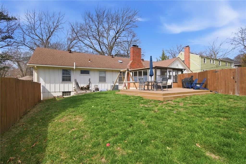 11601 WORNALL Road — photo 47