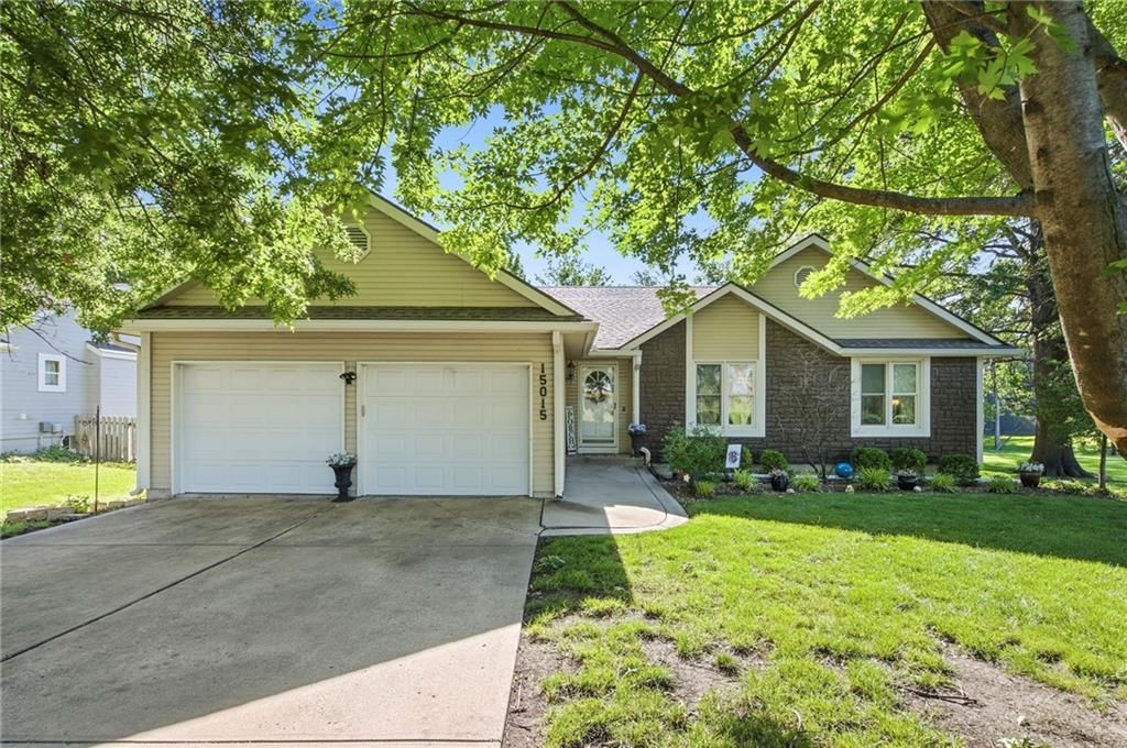 15015 Broadmoor Street, Overland Park, KS