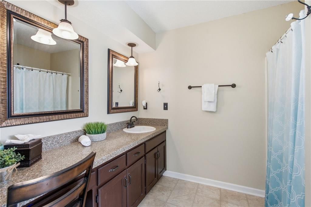 15015 Broadmoor Street — photo 26