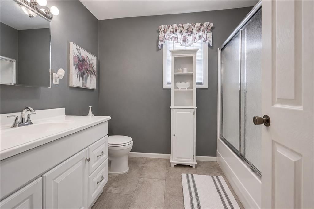 2718 S Wood Street — photo 14