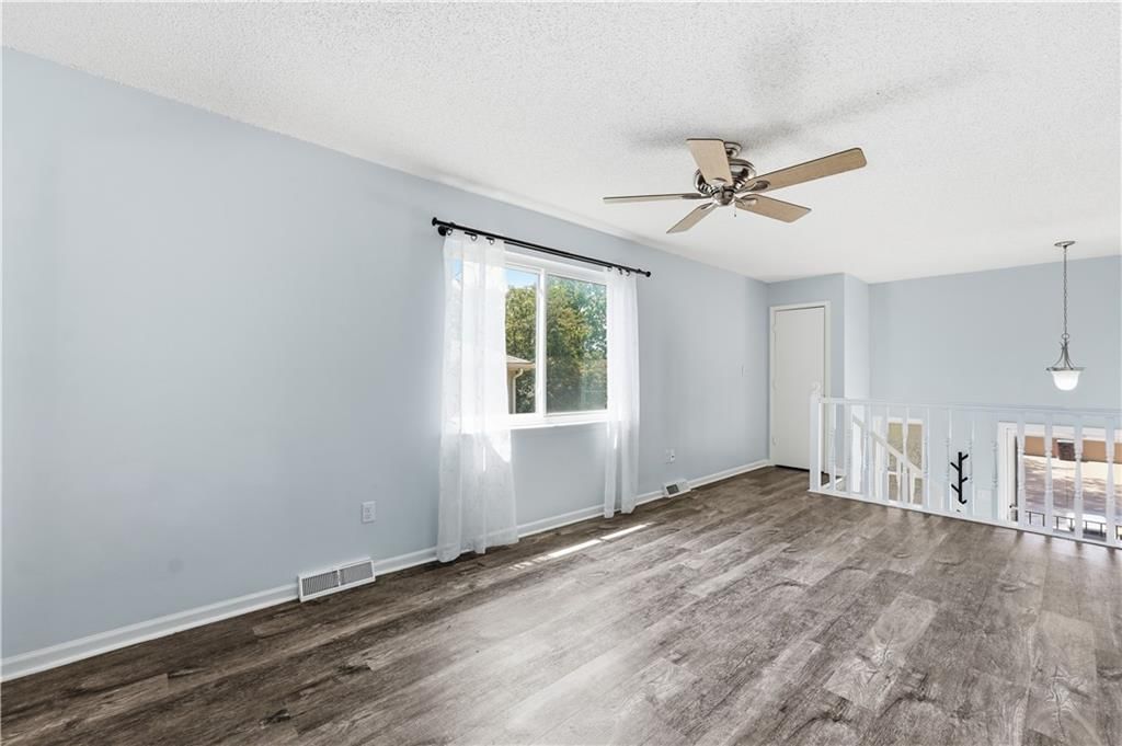 8669 N Hull Avenue — photo 7