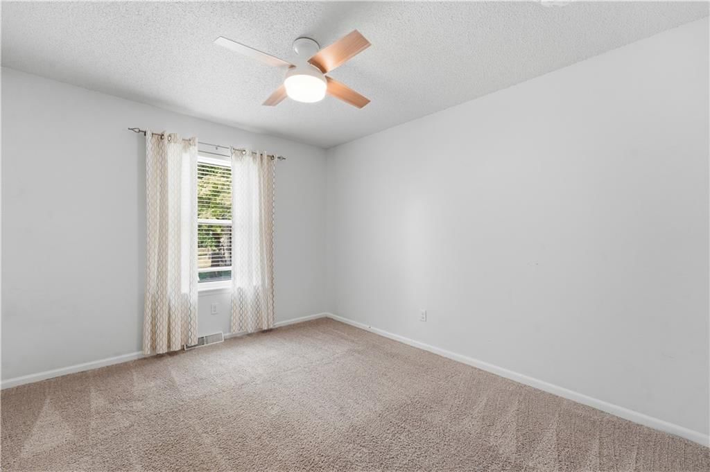8669 N Hull Avenue — photo 16