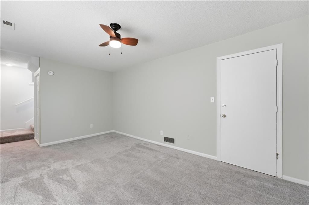 8669 N Hull Avenue — photo 19