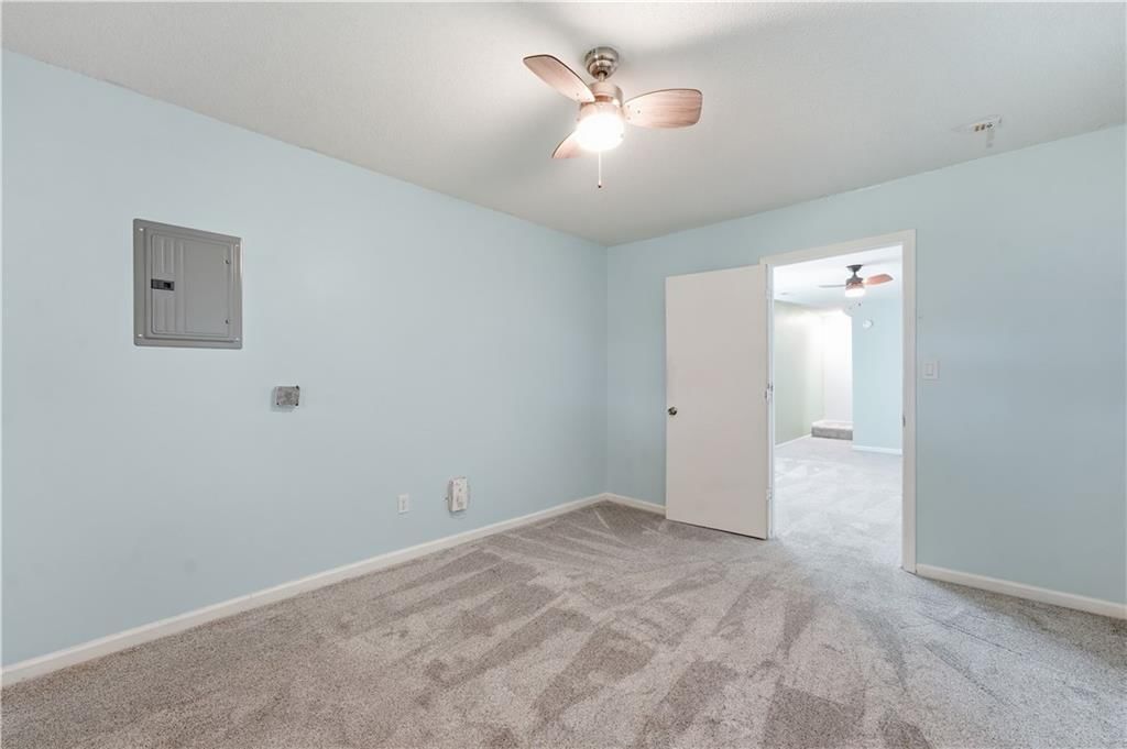 8669 N Hull Avenue — photo 23