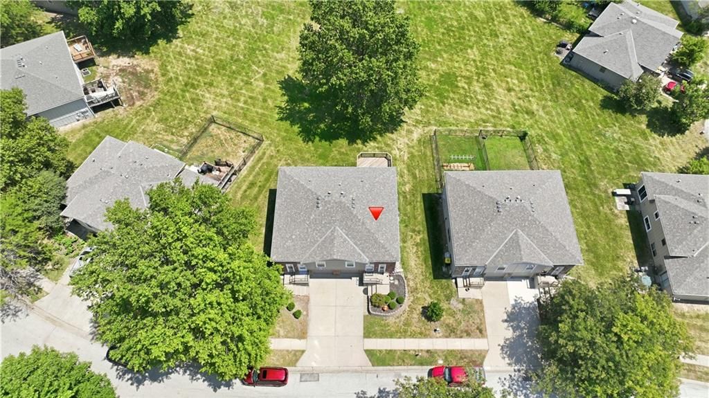 8669 N Hull Avenue — photo 35