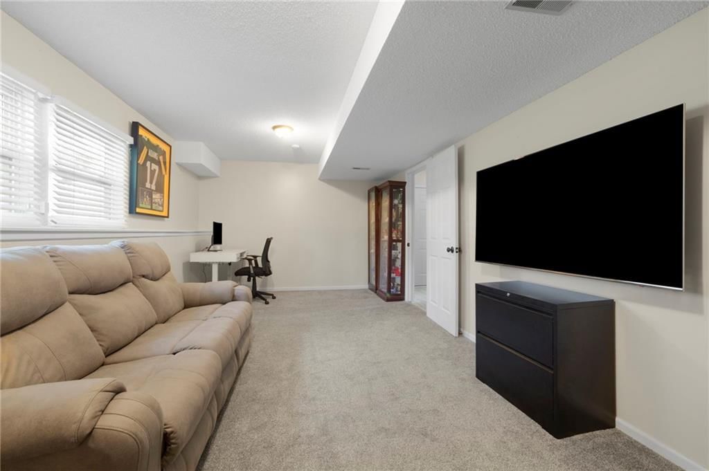 11204 N Booth Avenue — photo 23