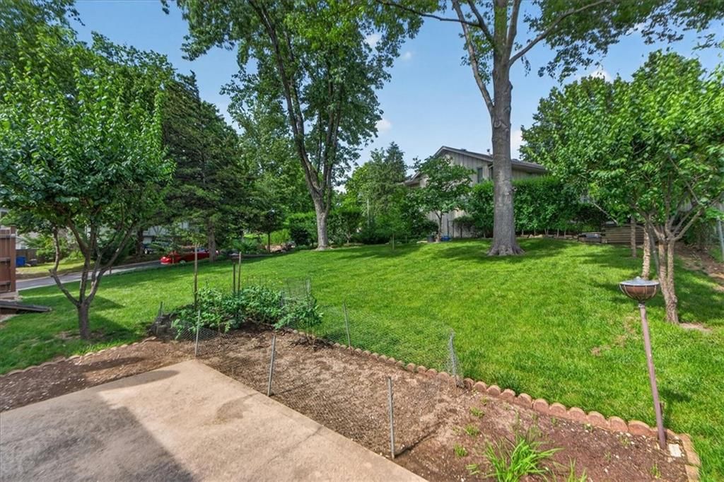 1912 NW 9th Street Court — photo 12