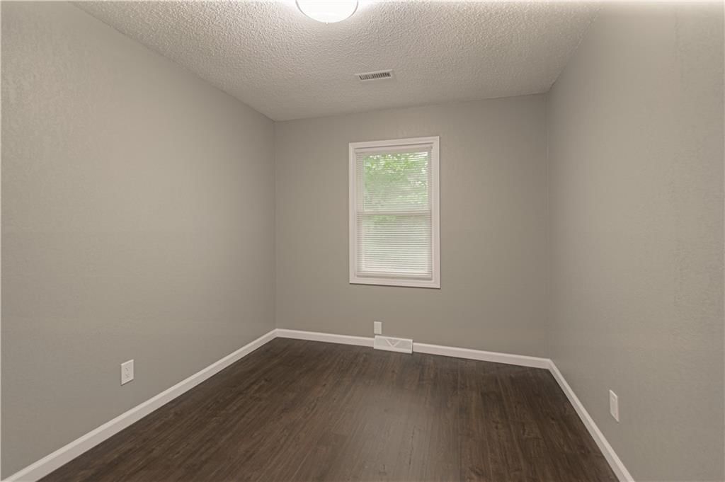 8511 E 110th Terrace — photo 20