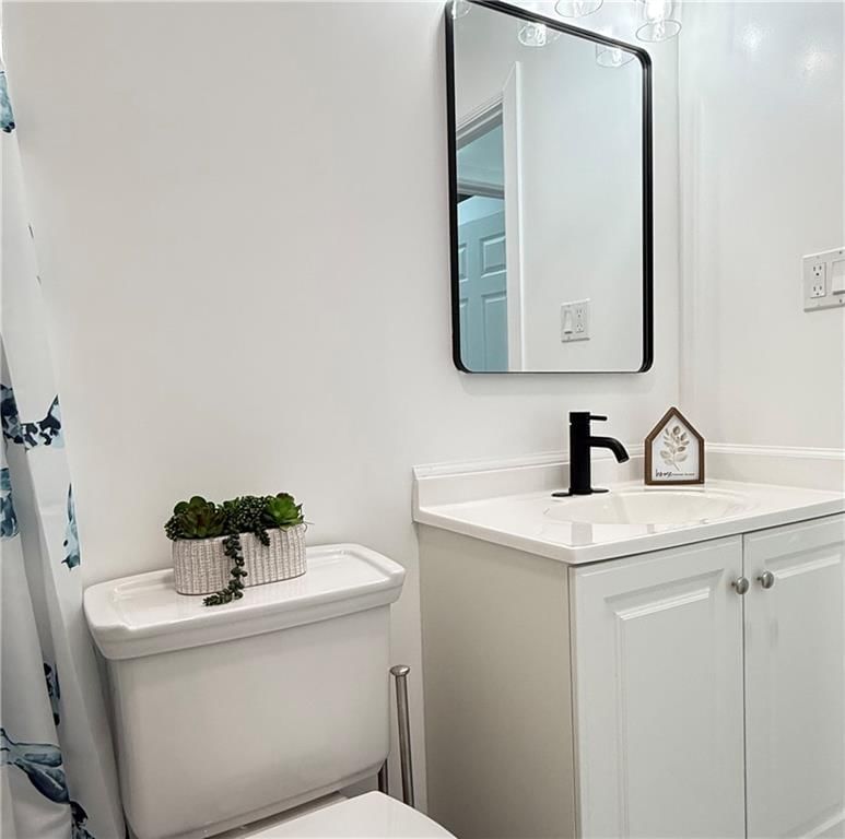 710 Elliott Street — photo 14