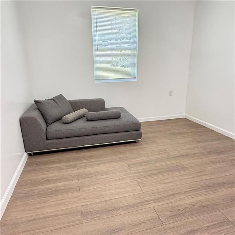 710 Elliott Street — photo 19