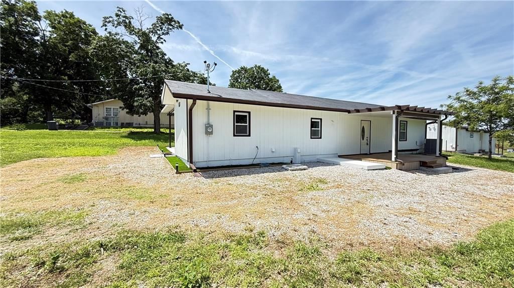 710 Elliott Street — photo 35