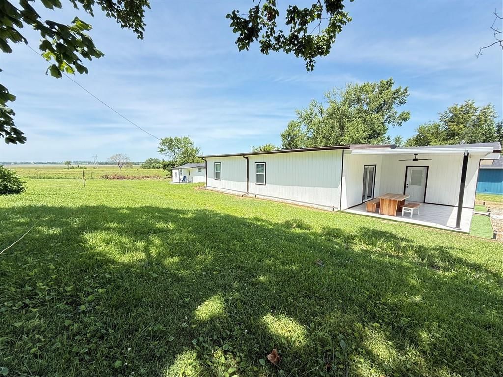 710 Elliott Street — photo 39