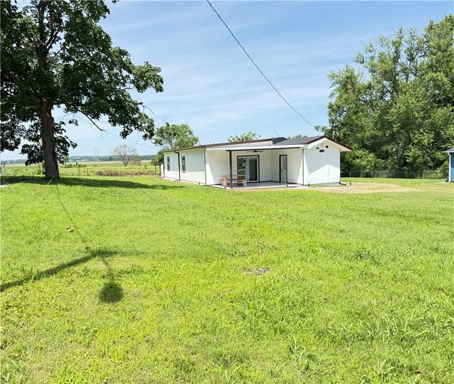 710 Elliott Street — photo 40