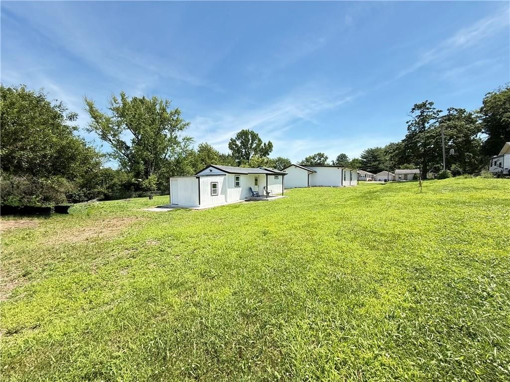 710 Elliott Street — photo 47