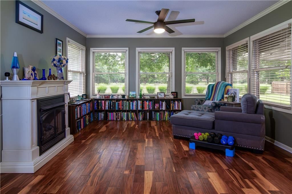 105 W Lincoln Street — photo 7