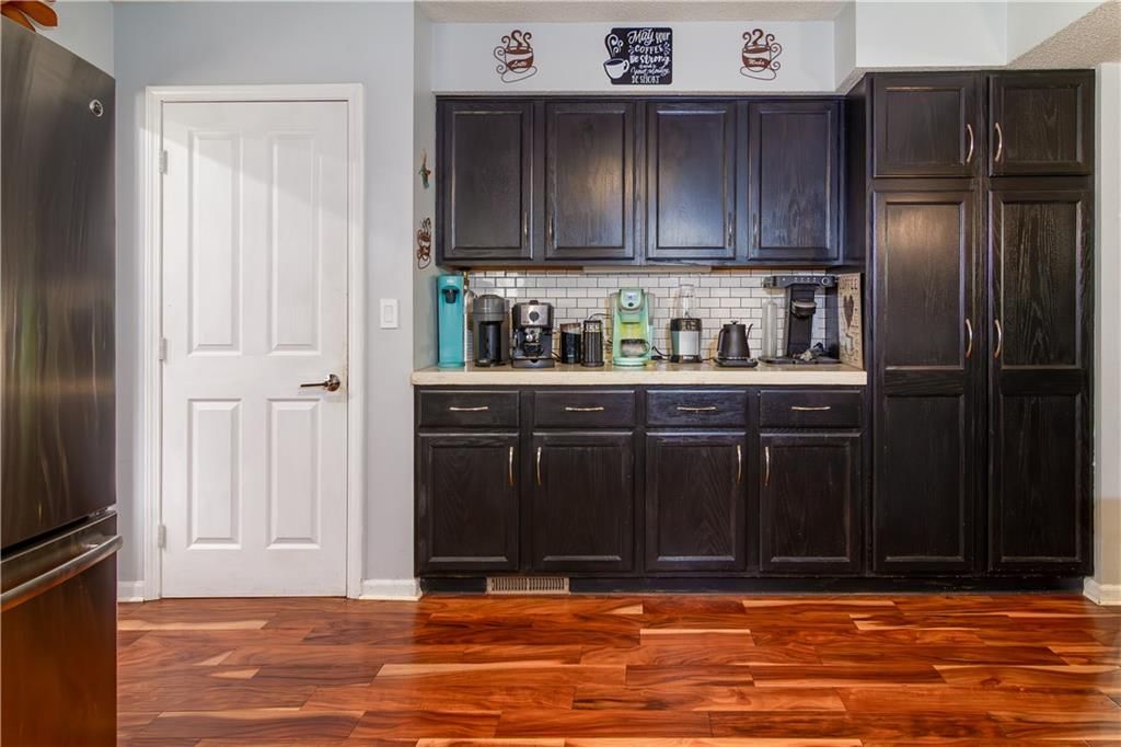 105 W Lincoln Street — photo 12
