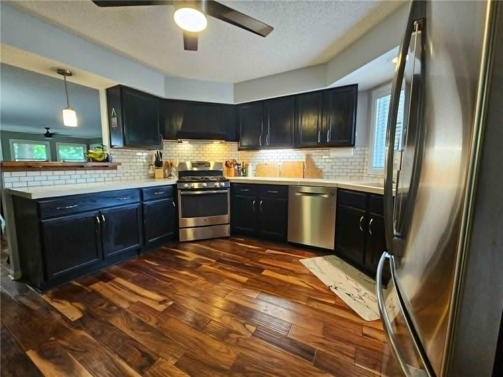 105 W Lincoln Street — photo 13