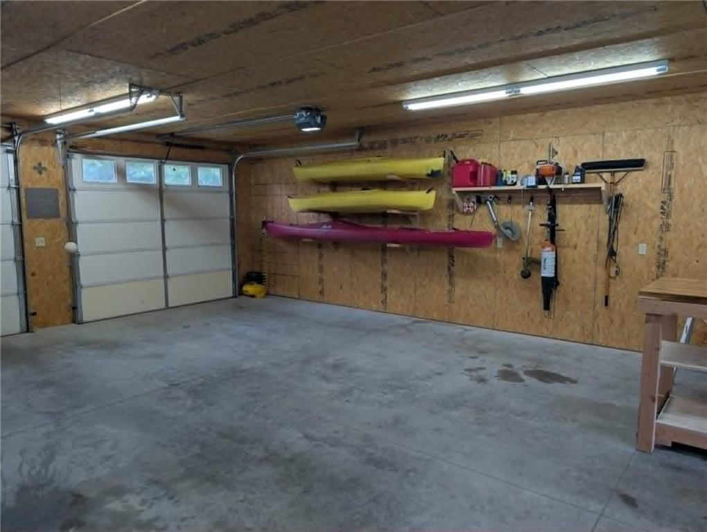 105 W Lincoln Street — photo 37