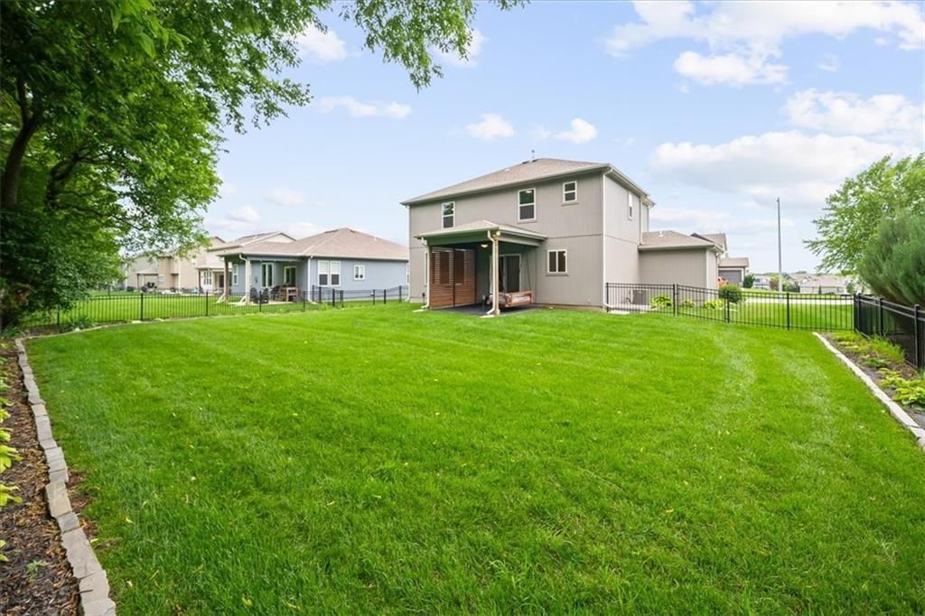 3101 SW Arbor Tree Drive — photo 37