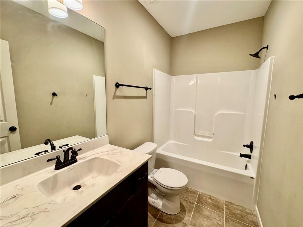 1117 Tamarisk Drive — photo 23