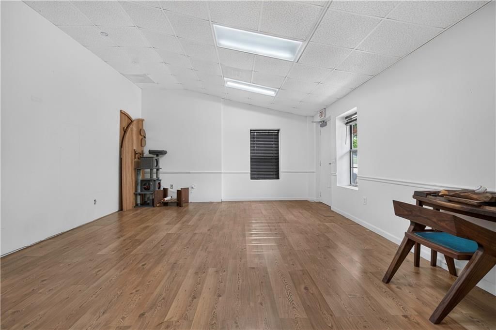 609 E 92nd Terrace — photo 41