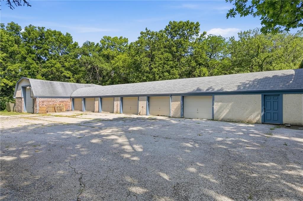 11310 Lister Drive — photo 8