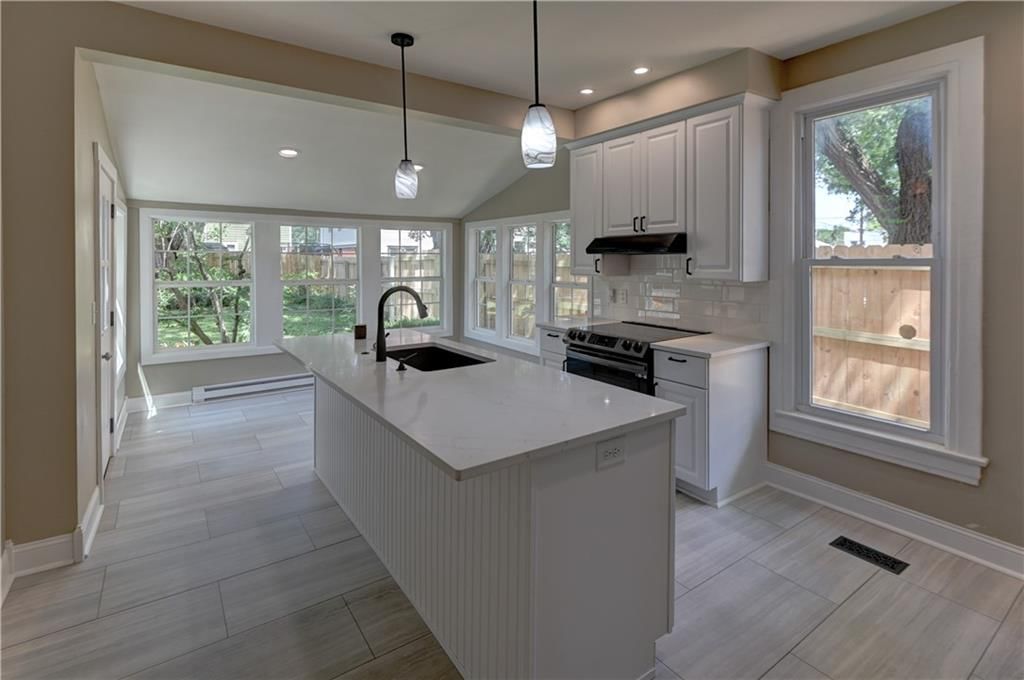 3920 Terrace Street — photo 24