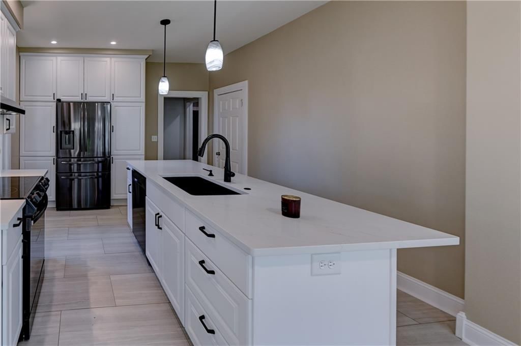 3920 Terrace Street — photo 35