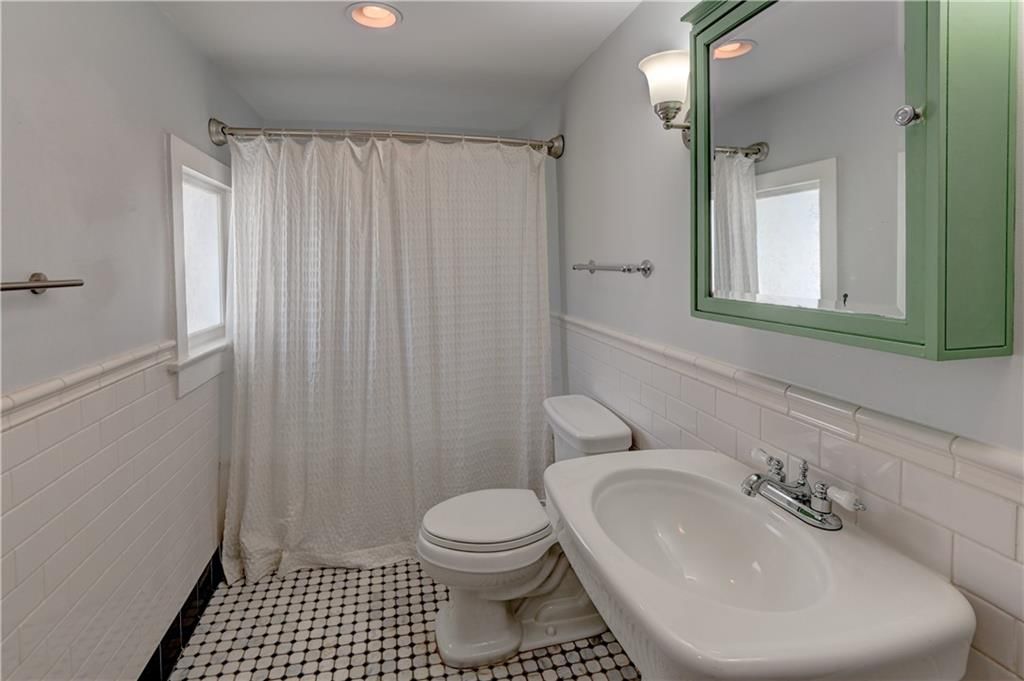 3920 Terrace Street — photo 44