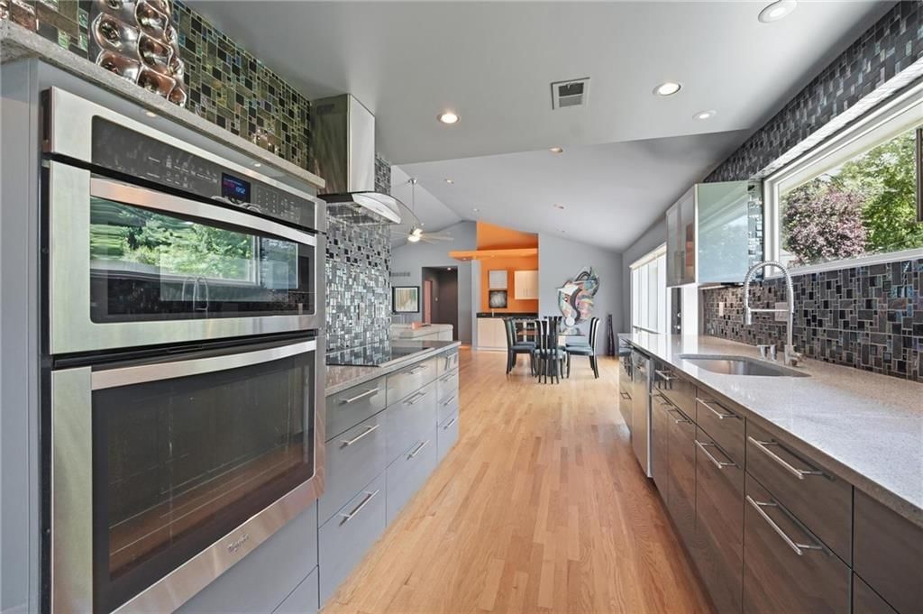 6723 W 66th Street — photo 16