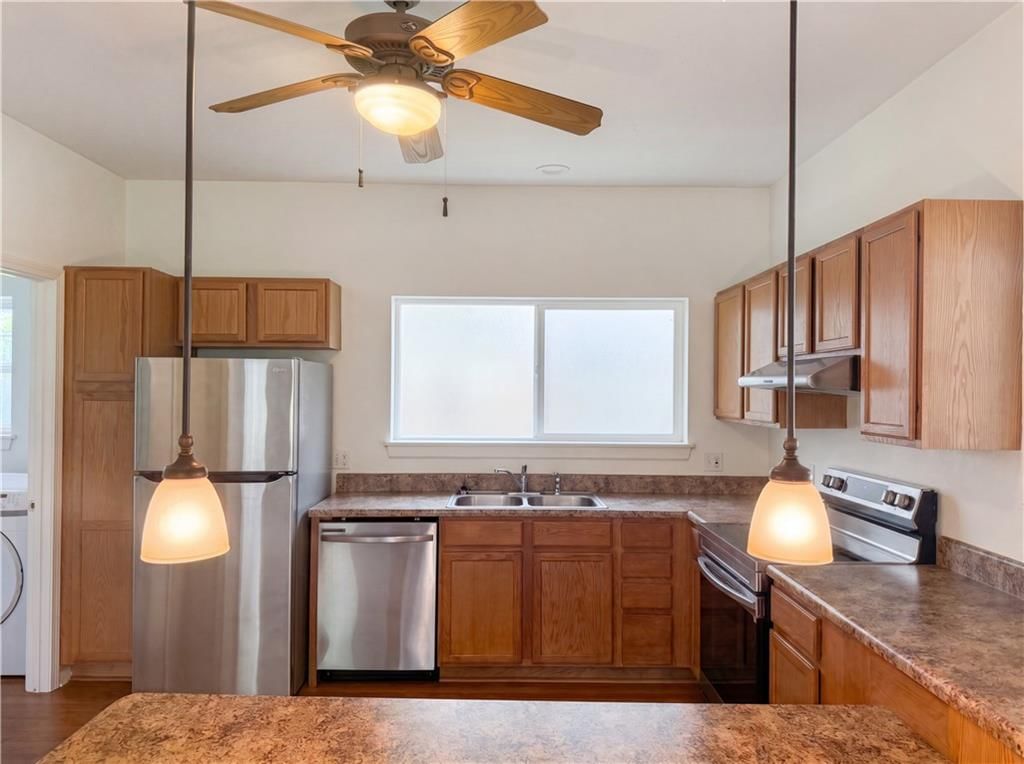 3407 Forest Avenue — photo 6