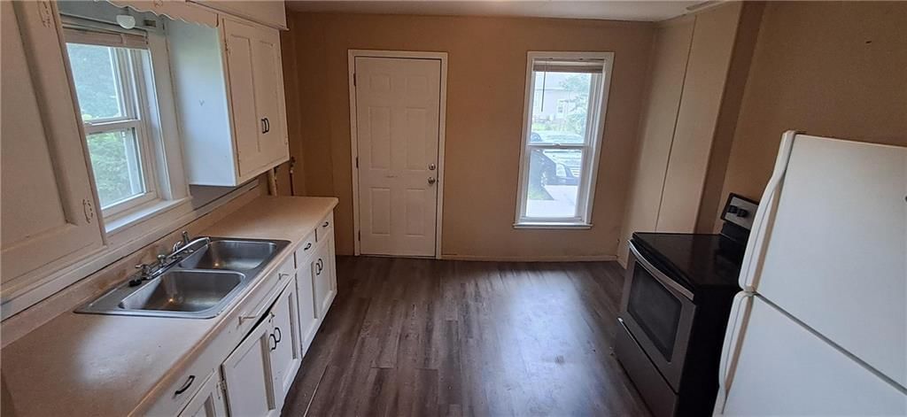 1318 Atchison Street — photo 4