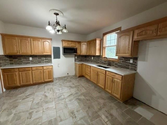 4802 King Hill Avenue — photo 7